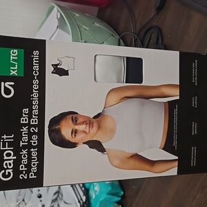 Gap Fit Size XL Black and White 2 Pack Tank Bras